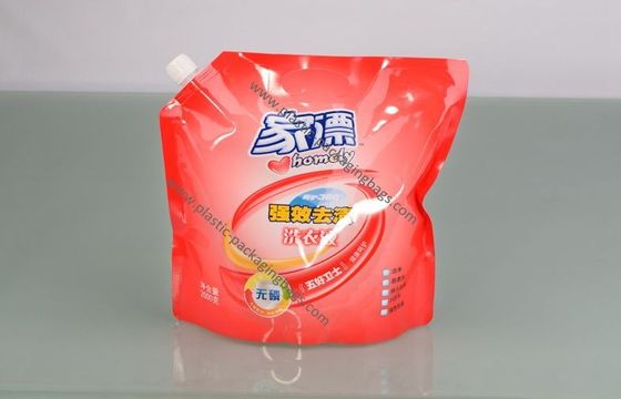 알루미늄 호일은 주둥이, 500ml/주문을 받아서 만들어진 250ml를 가진 주머니 세척액을 위로 서 있습니다